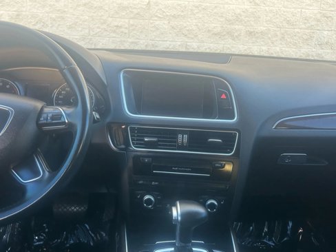 Used 2016 Audi Q5 2.0T Premium w/ Audi MMI Navigation Plus image 21