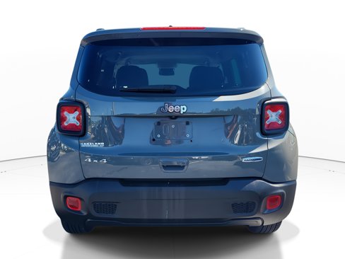 Used 2022 Jeep Renegade Latitude w/ Convenience Group image 5