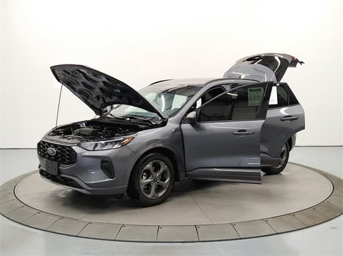 Used 2023 Ford Escape ST-Line image 12
