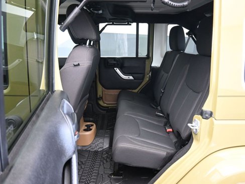 Used 2013 Jeep Wrangler Unlimited Sahara w/ Connectivity Group image 26