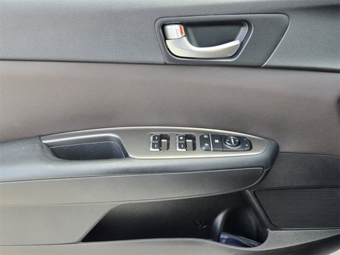Used 2019 Kia Optima LX image 27