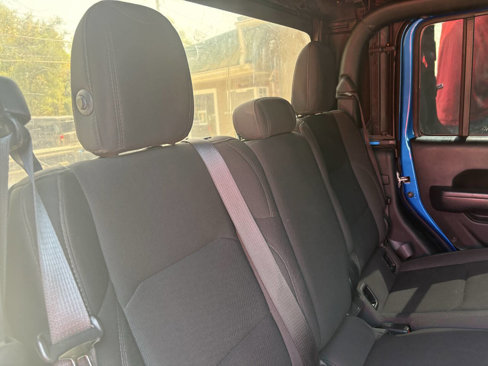 Used 2022 Jeep Gladiator Sport image 24