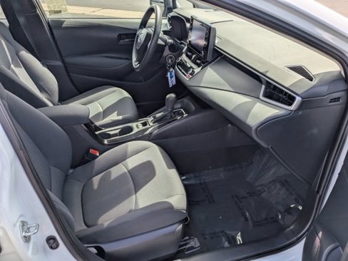 Used 2022 Toyota Corolla LE image 5