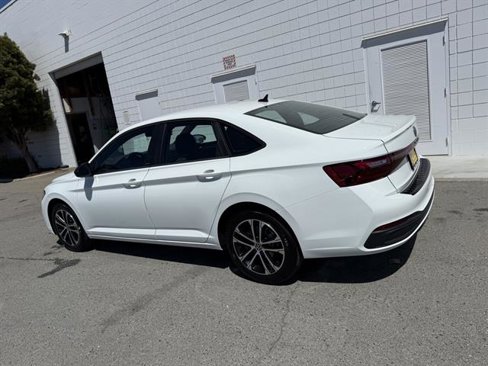 New 2025 Volkswagen Jetta Sport image 3
