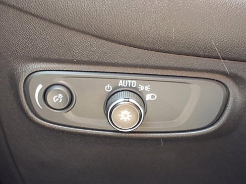 Used 2023 Chevrolet Equinox LT image 21