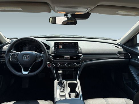 Used 2018 Honda Accord EX image 17