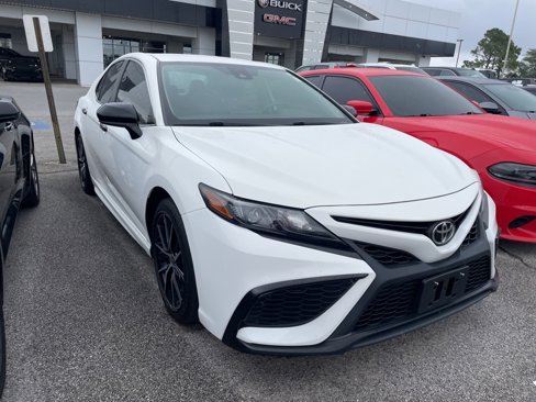 Used 2021 Toyota Camry SE image 5
