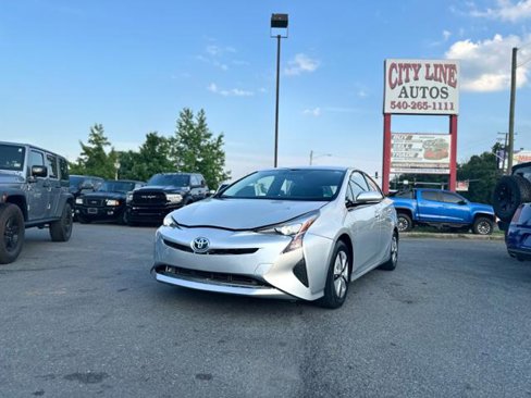 Used 2016 Toyota Prius Four image 9