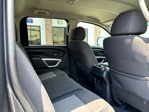 Used 2023 Nissan Titan SV w/ SV Utility Package image 33