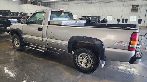 Used 2000 Chevrolet Silverado 2500 LS w/ Snow Plow Prep Pkg image 6