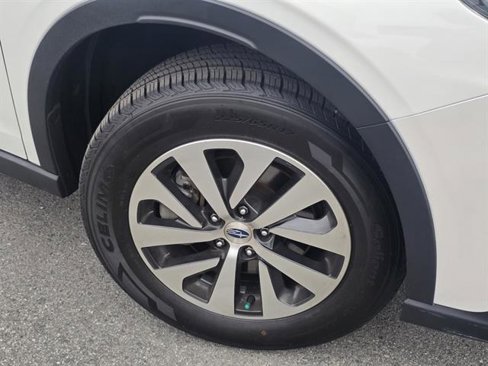 Used 2022 Subaru Outback Premium image 27