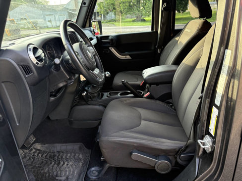 Used 2017 Jeep Wrangler Unlimited Sahara w/ Dual Top Group image 13