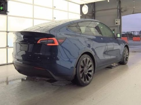 Used 2022 Tesla Model Y Performance image 3