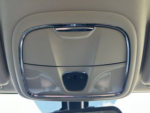 Used 2017 Jeep Cherokee Latitude w/ Safety/Convenience Group image 35
