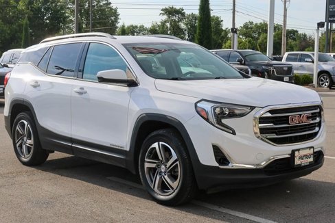 Used 2020 GMC Terrain SLT image 1