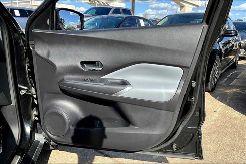 Used 2021 Nissan Kicks SR w/ SR Premium Package image 21