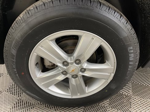 Used 2021 Chevrolet Trax LT w/ LT Convenience Package image 12