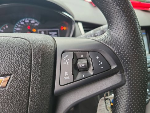 Used 2018 Chevrolet Trax LS image 23