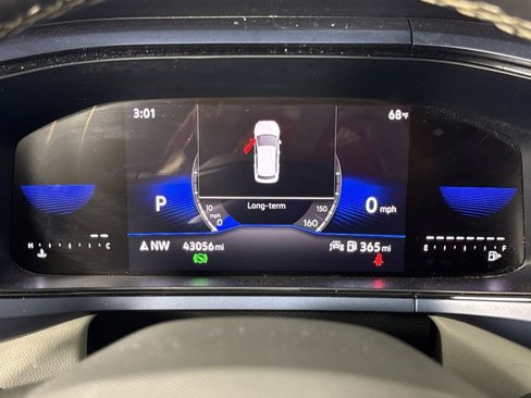 Used 2024 Volkswagen Taos SE image 25