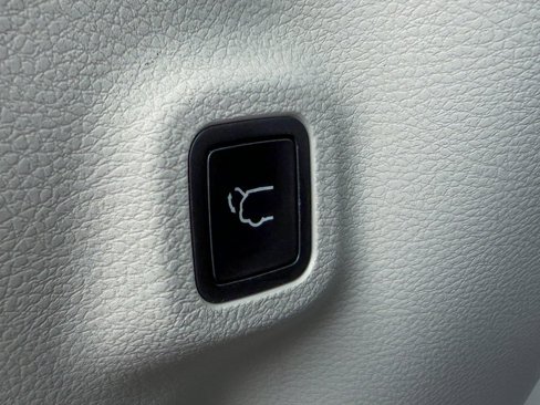 Used 2018 Jeep Compass Limited w/ Navigation Group image 34