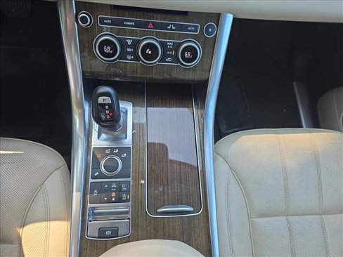 Used 2016 Land Rover Range Rover Sport HSE image 25