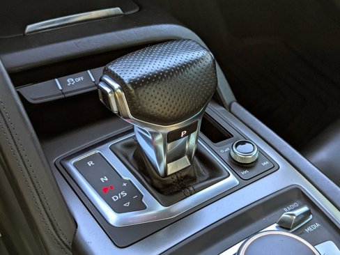 Used 2018 Audi R8 V10 w/ Premium Package image 27