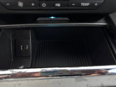 Used 2018 Ford Expedition XLT image 39