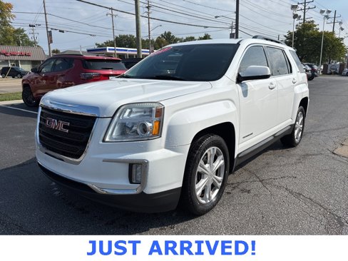 Used 2017 GMC Terrain SLE w/ Convenience Package image 3