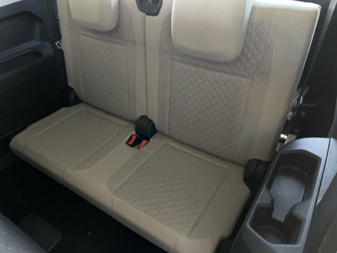 Used 2018 Volkswagen Tiguan S image 33