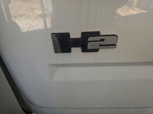 Used 2005 HUMMER H2 w/ Preferred Equipment Group image 35
