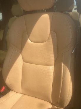 Used 2021 Volvo XC90 T6 Inscription w/ Lounge Package image 2