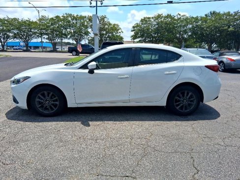 Used 2015 MAZDA MAZDA3 i Touring w/ Technology Package image 5
