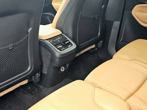 Used 2018 Volvo XC90 T6 Momentum w/ Convenience Package image 25