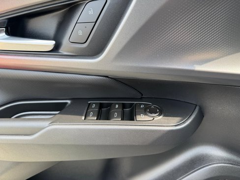 Certified 2024 Chevrolet Equinox EV RS image 23