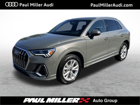 Used 2024 Audi Q3 2.0T Premium w/ Convenience Package image 1