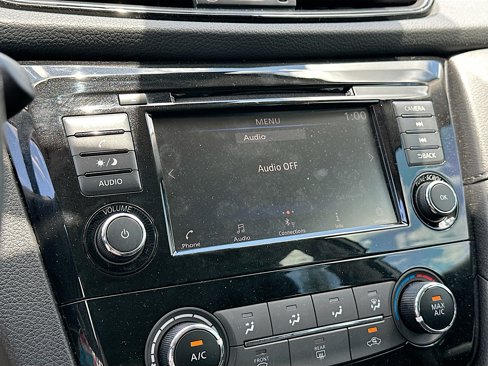 Certified 2020 Nissan Rogue S image 14