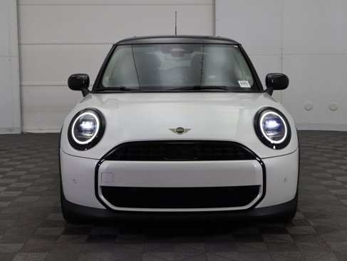 Used 2025 MINI Cooper 2-Door Hardtop image 3