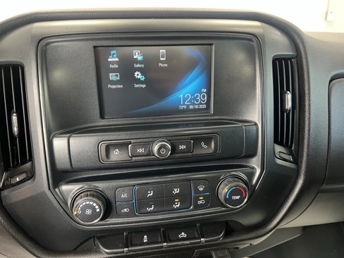 Used 2018 Chevrolet Silverado 1500 W/T w/ Trailering Package image 9