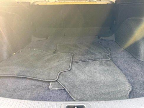 Used 2022 Toyota Corolla SE image 11