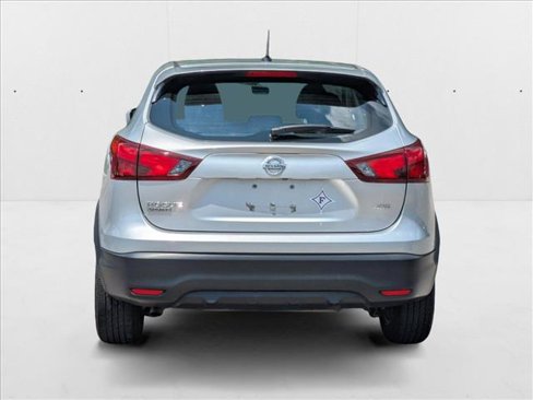 Used 2019 Nissan Rogue Sport S image 7