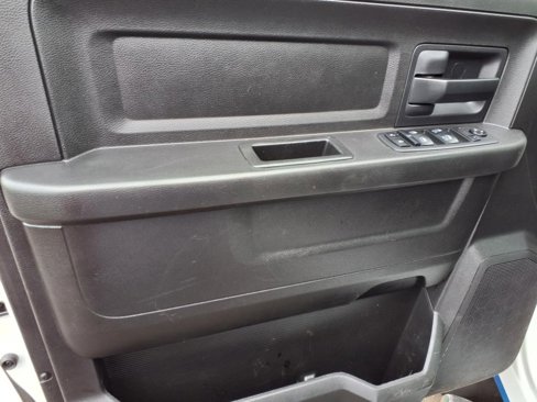 Used 2018 RAM 2500 Tradesman w/ Chrome Appearance Group image 10