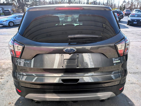 Used 2017 Ford Escape SE image 12