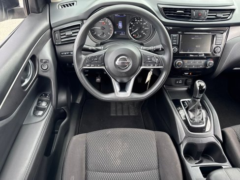 Used 2020 Nissan Rogue Sport S image 14