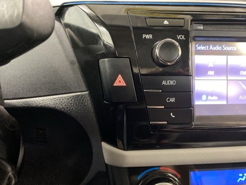 Used 2016 Toyota Corolla LE image 33