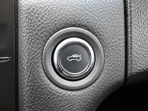 Used 2017 Ford Taurus SEL w/ Equipment Group 201A image 28