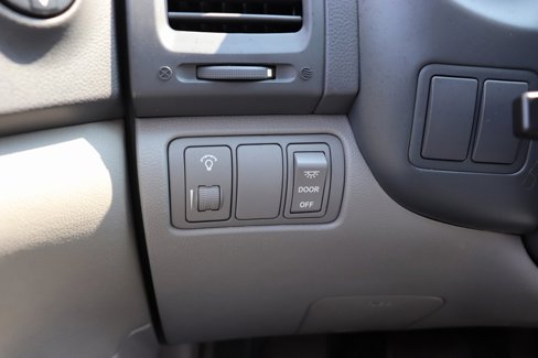 Used 2011 Kia Sedona LX image 22