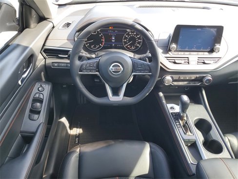 Used 2019 Nissan Altima 2.5 SR image 14