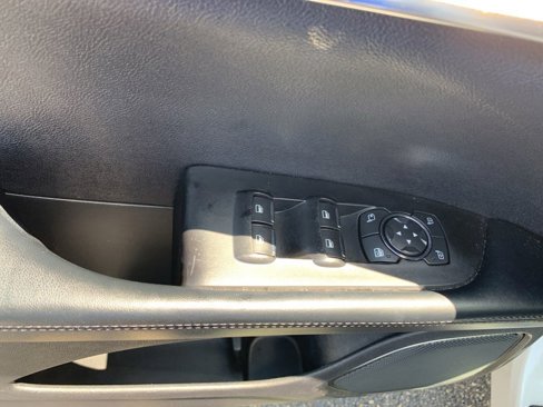 Used 2019 Lincoln Nautilus Premier image 15