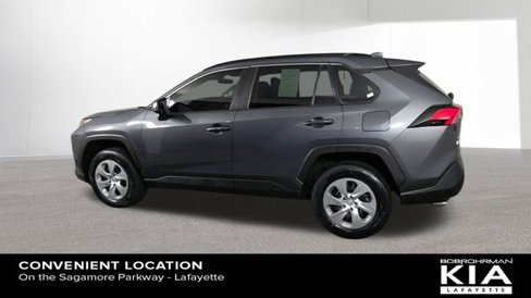 Used 2021 Toyota RAV4 LE image 7
