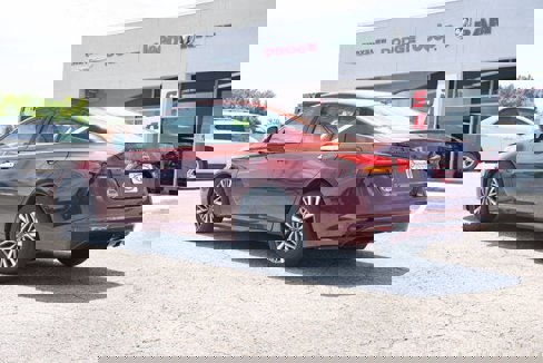 Used 2023 Nissan Altima 2.5 SV image 3